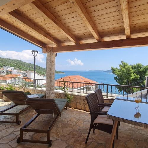 The View, Vinišče (fotografie 2)