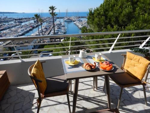 Golfe Juan; au-dessus du port - Location saisonnière - Vallauris