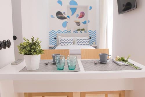 Studio Apartment image 5