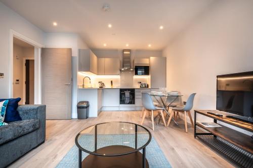 Apartment Thirty Five Staines Upon Thames - Free Parking - Heathrow - Thorpe Park