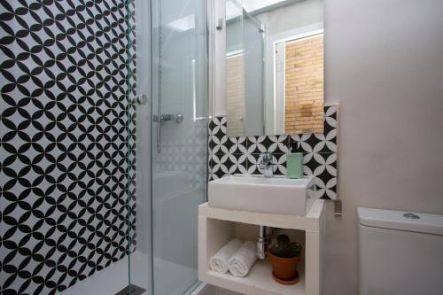 SingularStays Roger de Flor - image 9