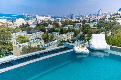 SERENE - Infinity Cview pool - 4 bedrooms Luxury Penthouse, Haifa (foto 4)