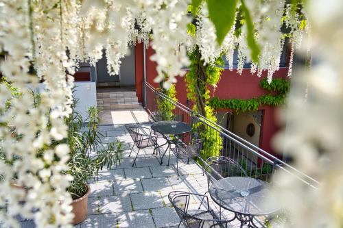 Arndt Hotel Garni - image 14