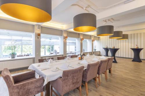 Ресторан, Fletcher Hotel Restaurant Hellendoorn in Хелендорн