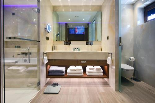 Deluxe Junior Suite Sea View with Private Pool image 5
