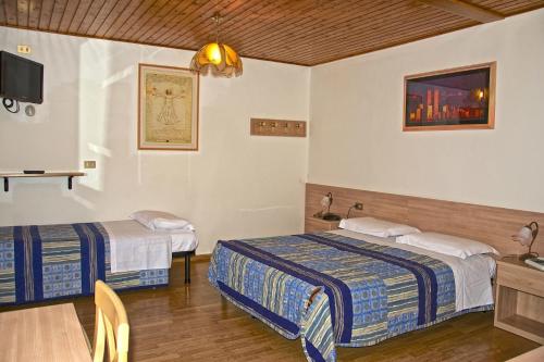 Albergo Iris - image 4