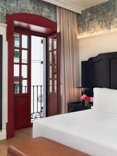 H10 Corregidor Boutique Hotel - image 2