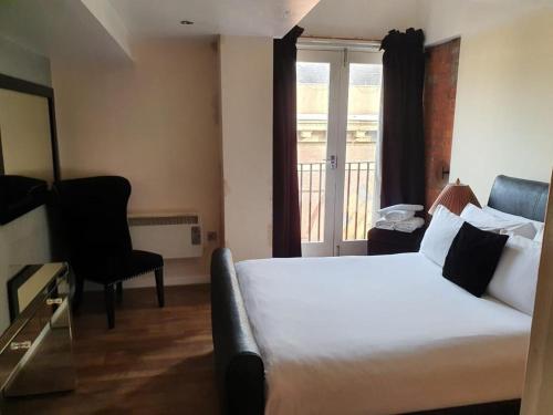 Key Worker Contractor Apartments Liverpool L1 - image 4