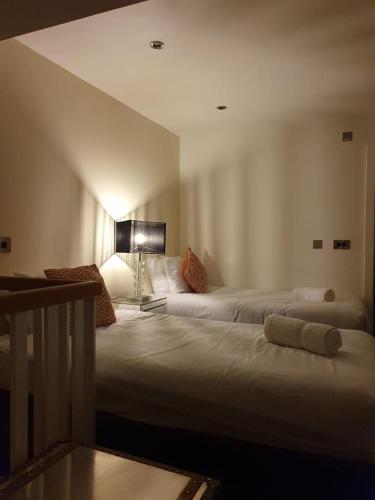 Key Worker Contractor Apartments Liverpool L1 - image 8