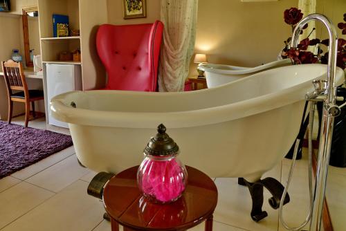 浴室, Annie's Boutique Guesthouse and Garden Spa in 哈特比斯普特