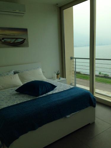 Two-Bedroom Apartment with Lake View