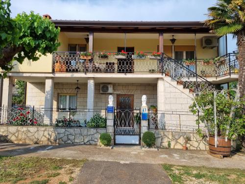  Apartment Felice, Pension in Novigrad