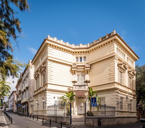 Hotel Medium Sitges 1883 in Sitges