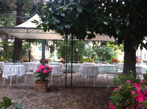 Hotel Pensione Moderna - image 12