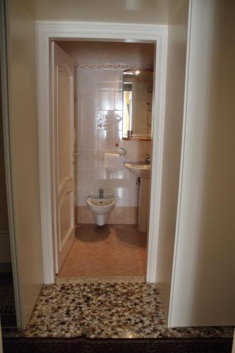 Double Room with External Private Bathroom room in Cà Del Modena Room only