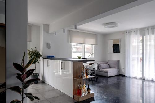 The Black Marble - Sea View, 2BR, 2BA by BnC, Ateny (zdjęcie 3)