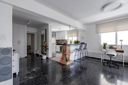 The Black Marble - Sea View, 2BR, 2BA by BnC, Ateny (zdjęcie 7)