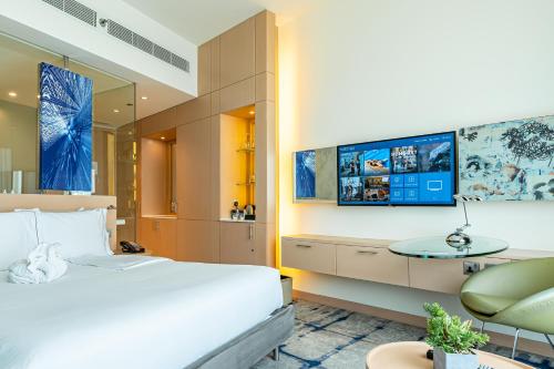 Media One Hotel image 28