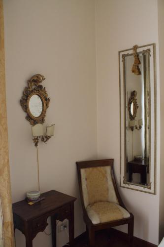 Superior Double or Twin Room image 6