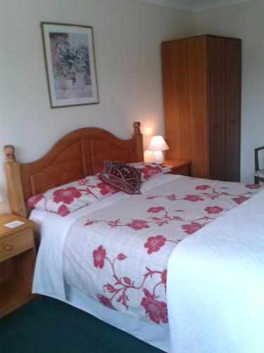 Double room, shared bathroom