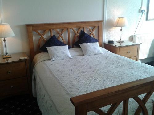 1 double bed
