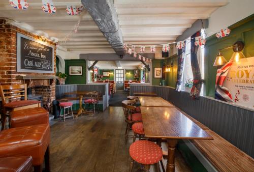 Étterem, Angel Inn Misson in Misson