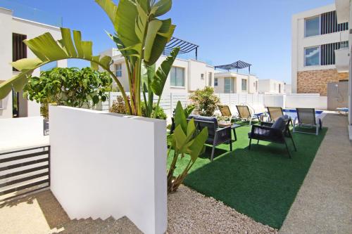 Hotelli välisilme, Villa Selena in Paralimni