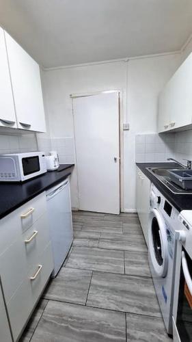 2 Bedroom Apartment In Kennington London - Londres