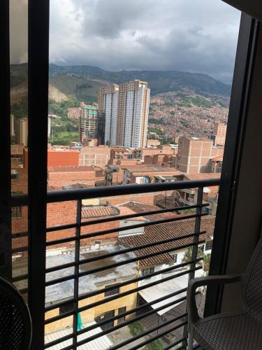 Apto Tipo loft cerca metro y hermosa vista ciudad