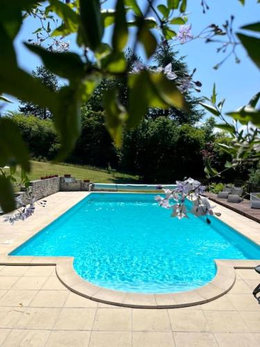 La Colline de Tilleul - De La Colline 4 STAR RATED - Beautiful Cottage Near Aubeterre in Aubeterre-sur-Dronne