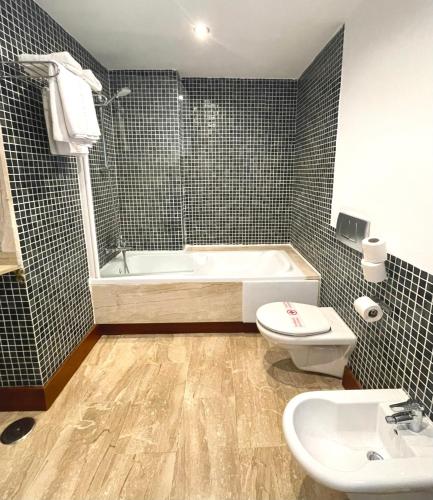 Acinipo - main image