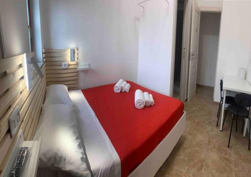 MIRIS home fast and comfortable with self check in 8 minutes walk near Naples airport in Airport