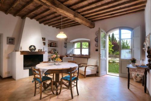 Panoramic Farmhouse in Chiantishire with Parking! - Apartment - Castelnuovo Berardenga