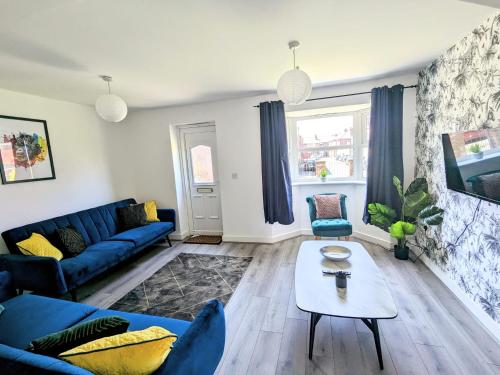 4 bed home with driveway parking, ideally located in Latchford, Warrington - Latchford Mews