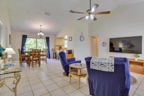 Bradenton Vacation Rental Home Patio and Backyard in Bradenton, USA