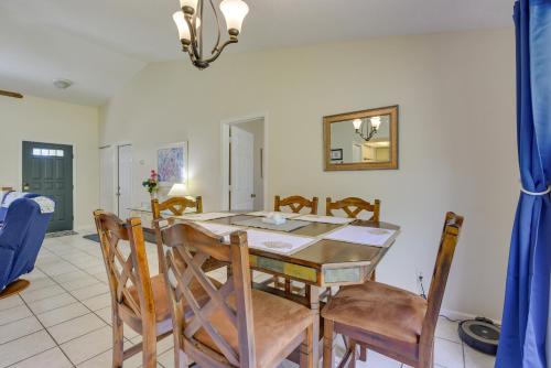 Bradenton Vacation Rental Home Patio and Backyard in Bradenton, USA