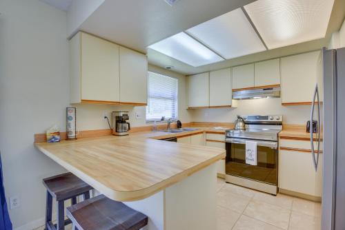 Bradenton Vacation Rental Home Patio and Backyard in Bradenton, USA