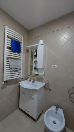 Tranquil Oasis for Two, Tirana (zdjęcie 11)