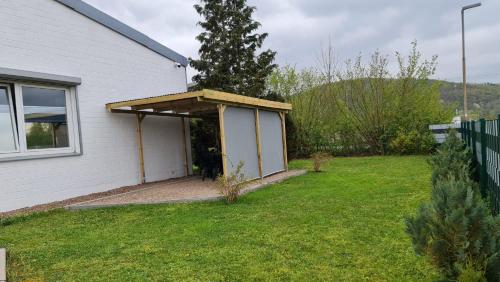 شرفة/ تراس, Brandenburgblick in Herleshausen