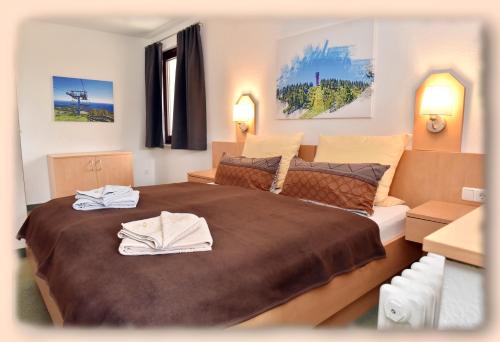 Pension - Der Berghof - image 7