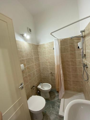 Bathroom, AFFITTACAMERE MINERVA in Minervino Di Lecce