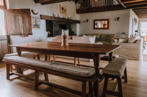 Pub/Lounge, Ocean View Cottage, Springerbaai in Boggomsbaai