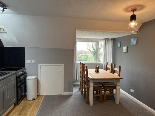 Faldouet 3 bed flat in Rock