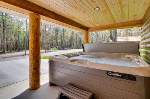 Hatfield Vacation Rental with Private Hot Tub!