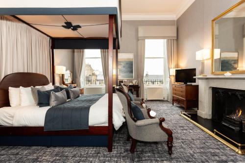 Royal Scots Club - image 3