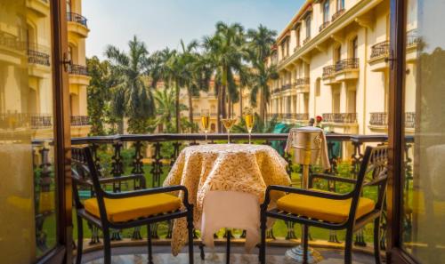 Varanda/terraço, The Oberoi Grand Kolkata Hotel in Calcutá