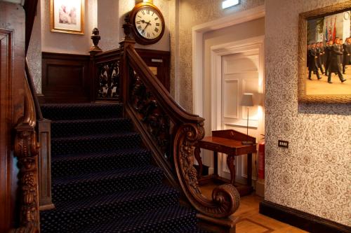 Royal Scots Club - image 14