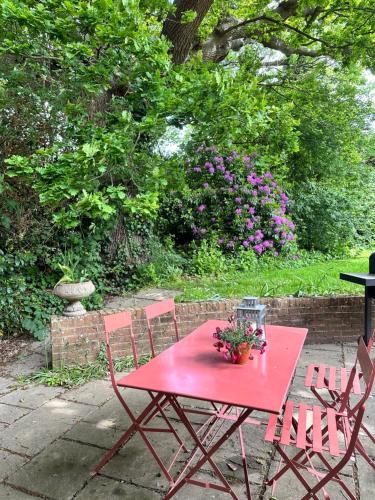Peaceful cottage with private garden in Herstmonceux