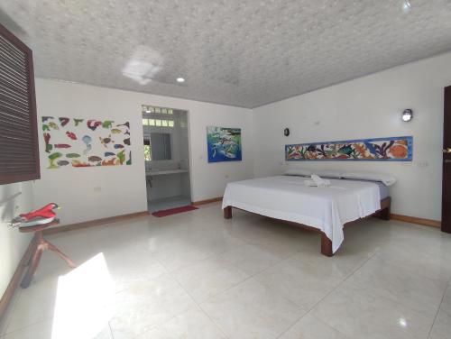 Isla Grande Eco-Hostal