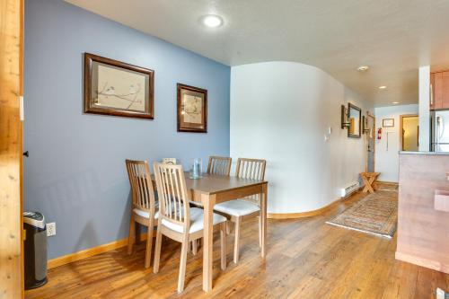 Dillion Getaway with Balcony and Pool Access! in Dillon, USA